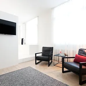 Bed & Breakfast Maison Nationale Flats &, Antwerp